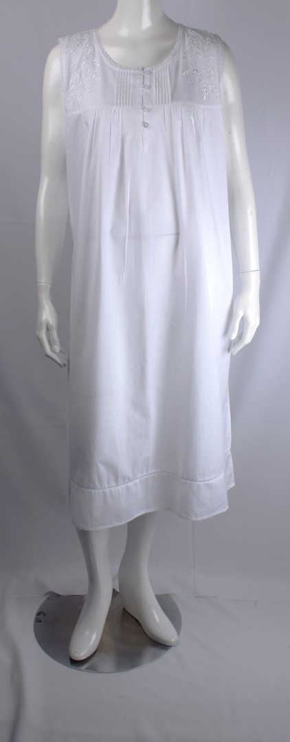 Alice & Lily sleeveless nightie w   embr. white floral, lace trim  white  STYLE :AL/ND-481 image 0
